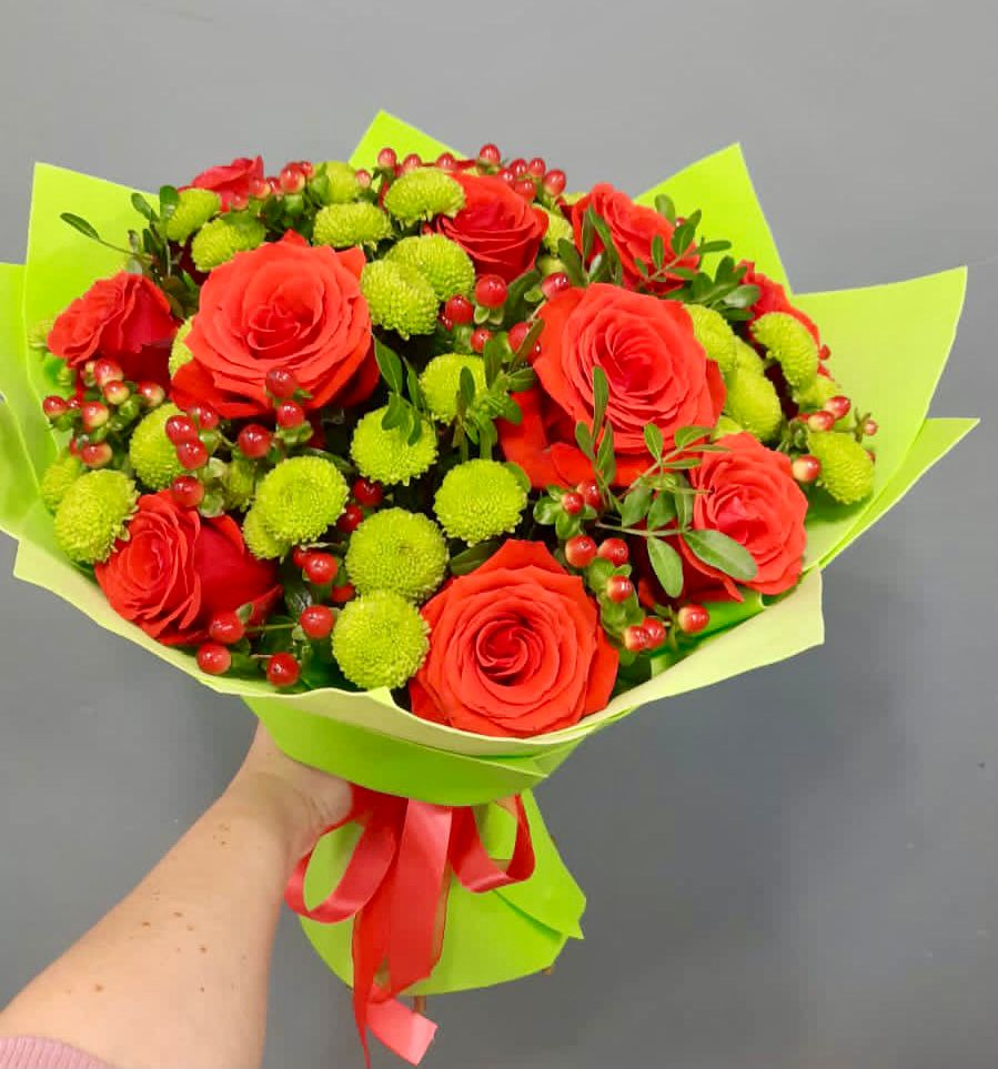 Букет цветов из: Хризантемы и Розы в Сырково