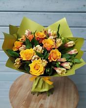 Букет цветов из:  Альстромерии и Розы в Сырково