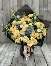 Букет цветов из:  Розы и Лизиантусы #REPLACE_PRED# Сырково