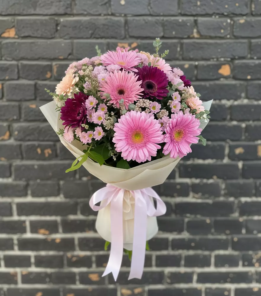 Букет цветов из: Герберы и Хризантемы в Сырково