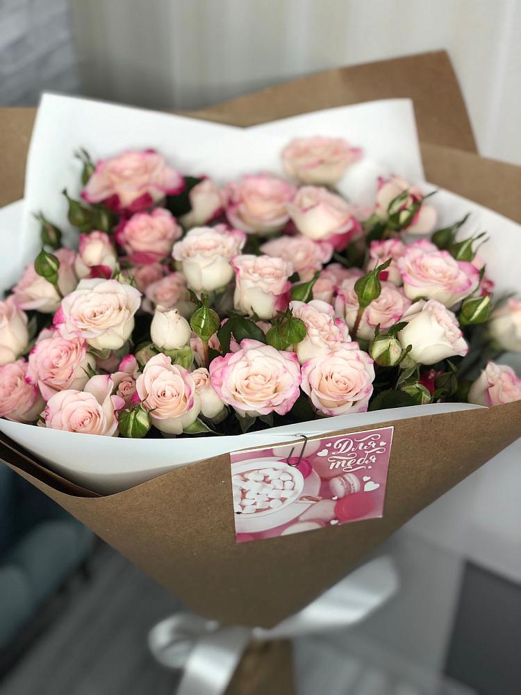 Букет цветов из: Розы в Сырково