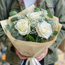 Букет цветов из:  Розы в Сырково