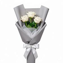Букет 3 белые розы в Сырково