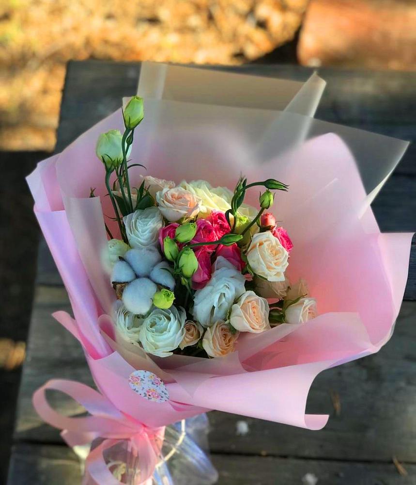 Букет цветов из: Розы и Лизиантусы в Сырково