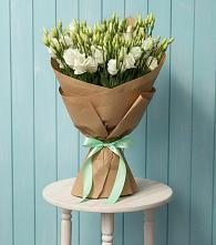 Букет цветов из:  Лизиантусы в Сырково