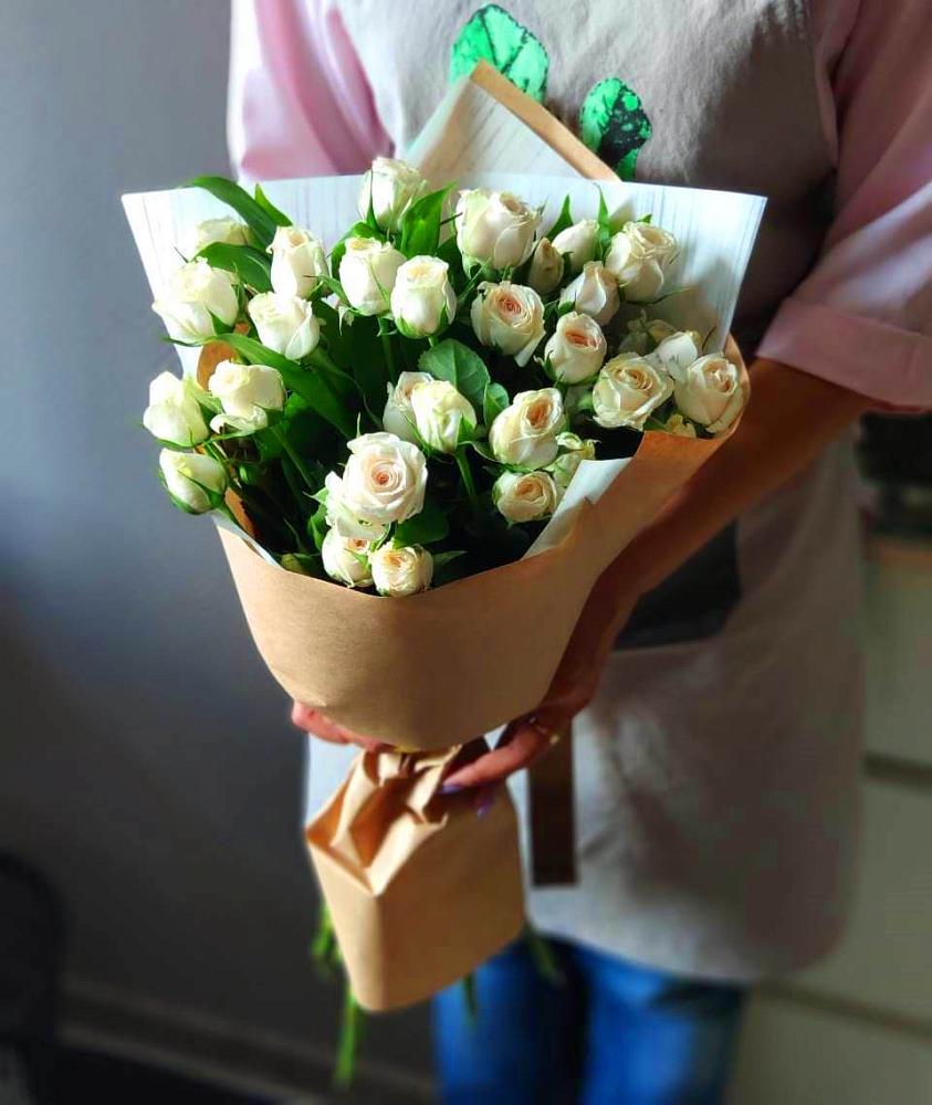 Букет цветов из: Розы в Сырково