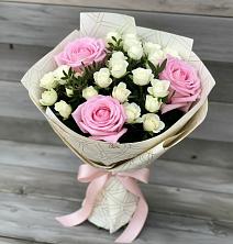 Букет цветов из:  Розы в Сырково