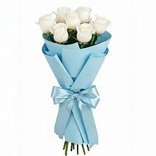 Букет 7 белых роз Проуд в Сырково