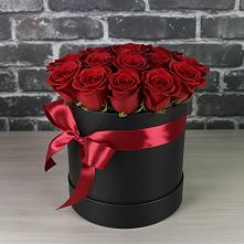 Цветочная композиция из Розы в шляпной коробке в Сырково