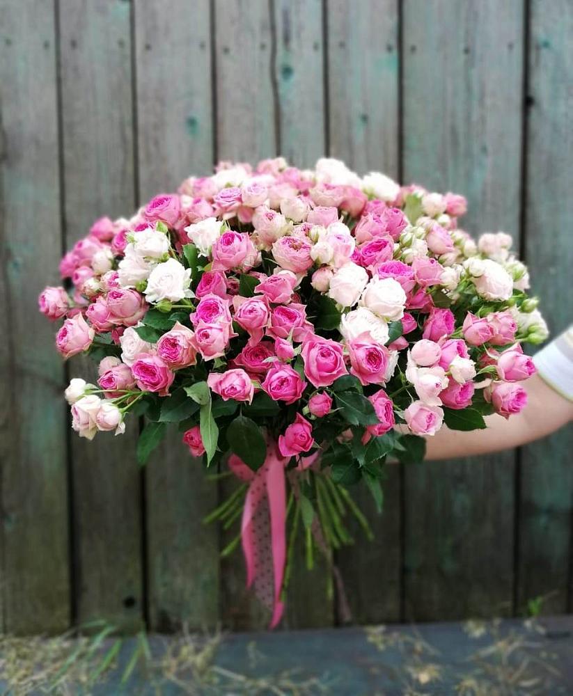 Букет Розовые кустовые розы Натали и Лав Лидия в Сырково