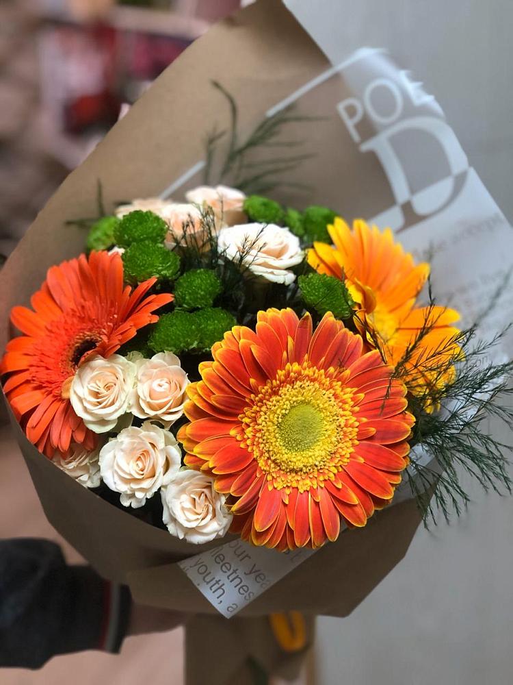 Букет цветов из: Герберы, Хризантемы и Розы в Сырково