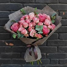 Букет цветов из:  Розы в Сырково