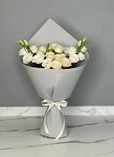 Букет цветов из:  Розы и Лизиантусы #REPLACE_PRED# Сырково